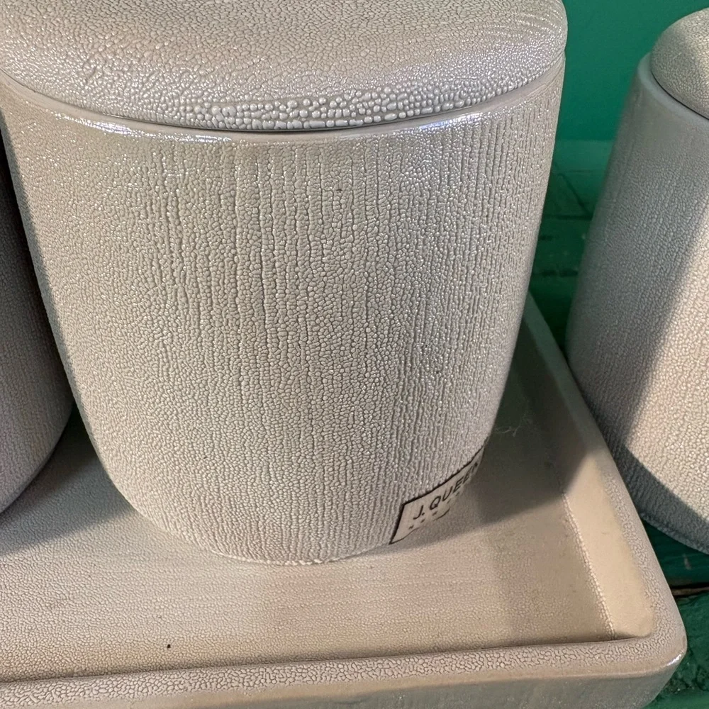 Elegant White Bath Storage Set